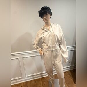 NWOT Minaa Monroe 3 piece Women's Cream jogger set